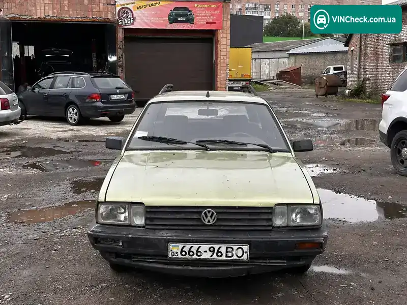 Volkswagen Passat 1981, фото з оголошення 2 з 17, VIN WVWZZZ33ZCE014016