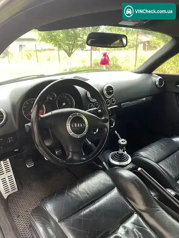 Audi TT 1999, фото з оголошення, VIN TRUWF28N741012589