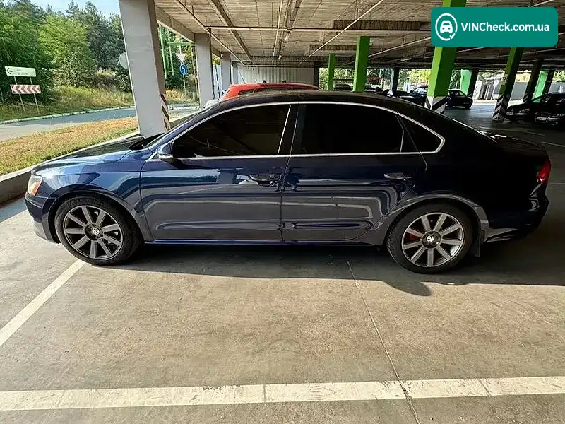 Volkswagen Passat 2012, фото з оголошення 1 з 16, VIN 1VWBH7A32CC069081