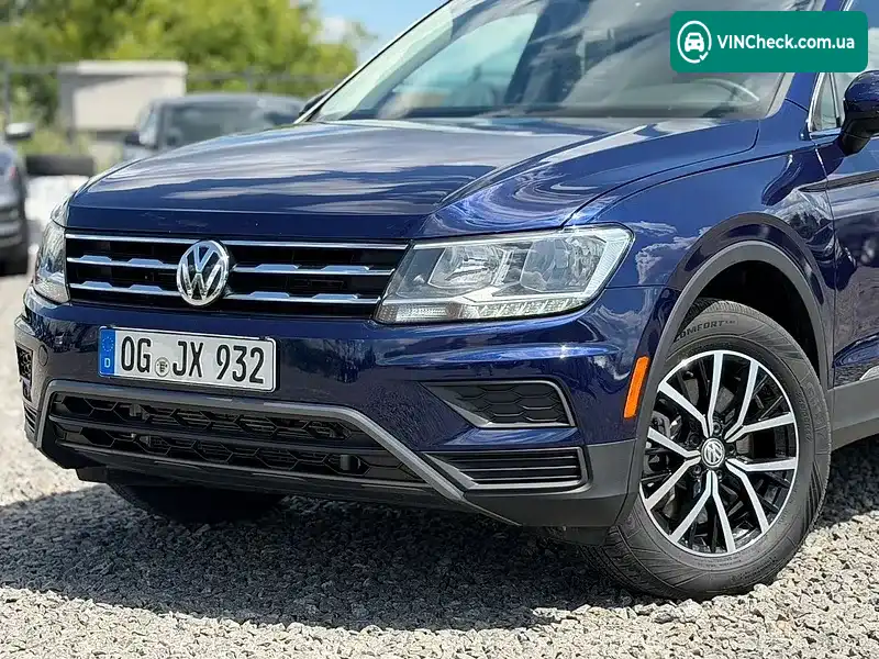 Volkswagen Tiguan 2020, фото з оголошення 2 з 20, VIN 3VV3B7AX5MM019689