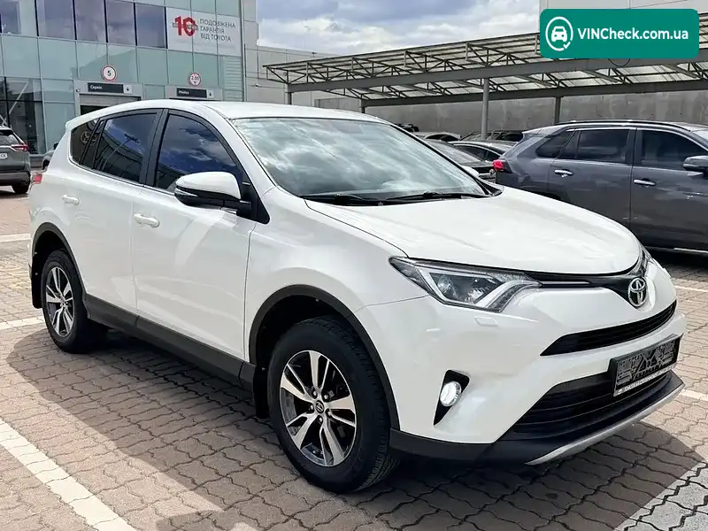 Toyota RAV4 2018, фото з оголошення 1 з 20, VIN JTMREREV90D122687