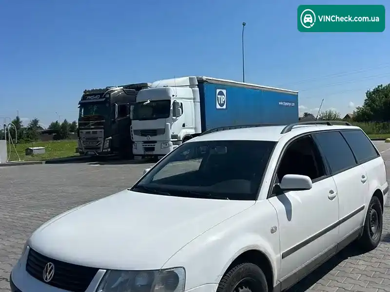 Volkswagen Passat 2000, фото з оголошення 2 з 12, VIN WVWZZZ3BZYE384167