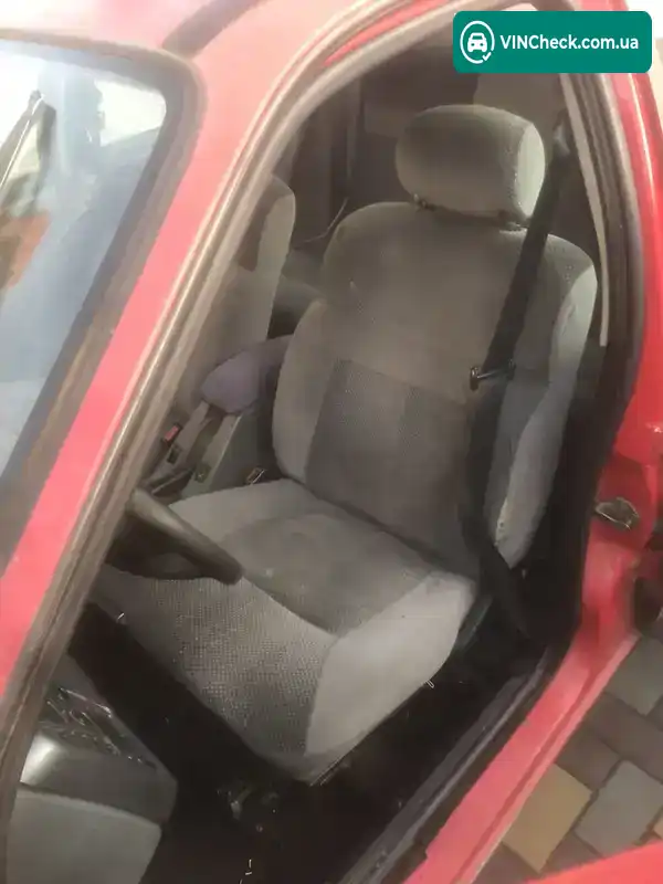 Ford Sierra 1992, фото з оголошення 2 з 8, VIN WF0FXXGBBFNY84359