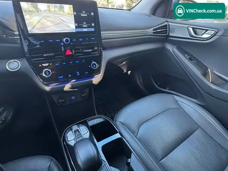 Hyundai Ioniq 2019, фото з оголошення 2 з 12, VIN KMHC05LJ4LU060404