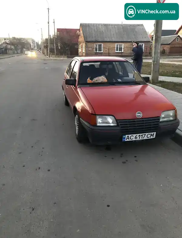 Opel Kadett 1987, фото з оголошення 2 з 11, VIN W0L000034H2622782