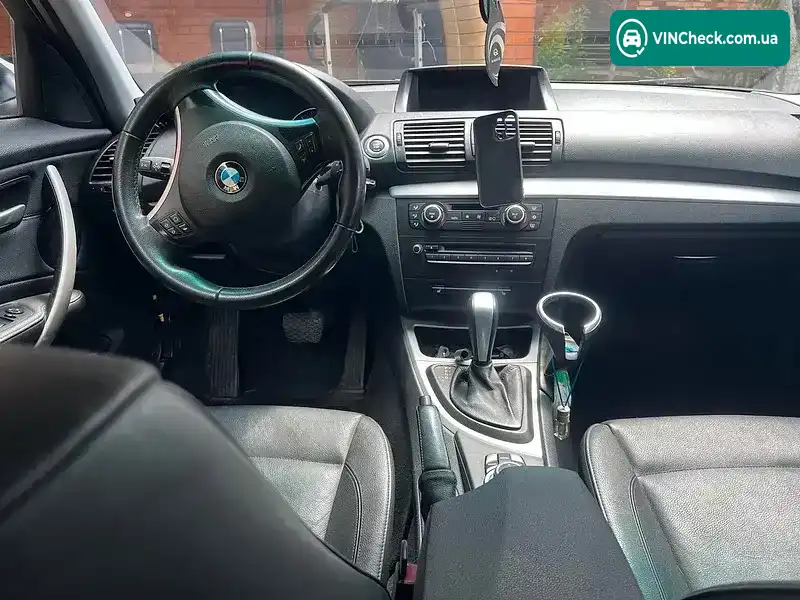 BMW 1 Series 2009, фото з оголошення 2 з 10, VIN WBAUD91080PA61368