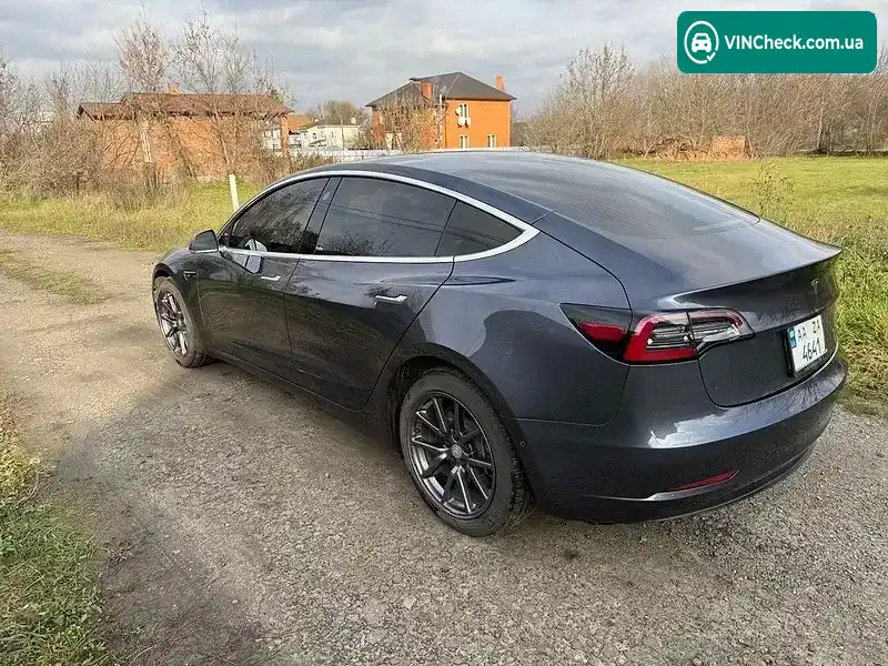 Tesla Model 3 2020, фото з оголошення 2 з 9, VIN 5YJ3E1EB7LF663599