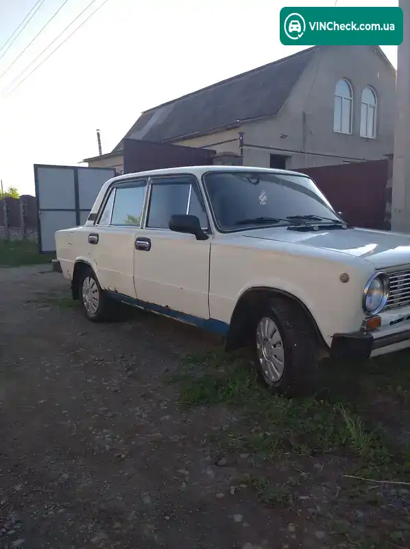 ВАЗ / Lada 2101 1974, фото з оголошення 2 з 13, VIN XTA210130J4954686