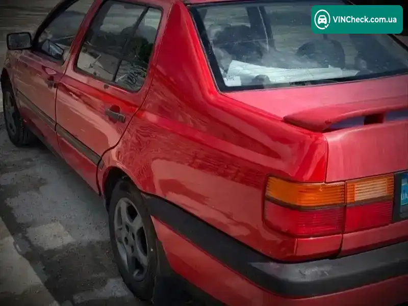 Volkswagen Vento 1994, фото з оголошення 2 з 4, VIN WVWZZZ1HZRW656614