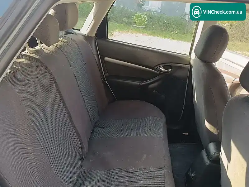Ford Focus 2004, фото з оголошення 2 з 11, VIN WF0AXXGCDA4B01828