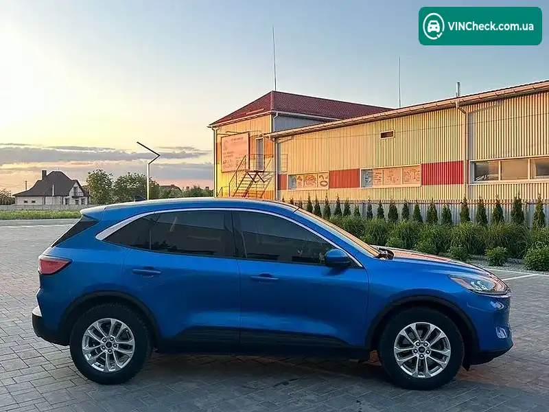 Ford Escape 2021, фото з оголошення 2 з 11, VIN 1FMCU0G64MUA18541