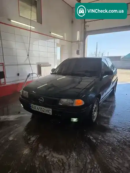 Opel Astra 1997, фото з оголошення 2 з 12, VIN W0L000058V2091103