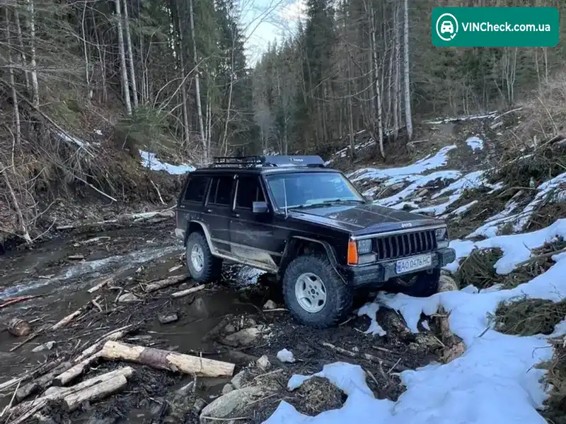 Jeep Cherokee 1992, фото з оголошення 1 з 9, VIN 1JEMT785EKT463160