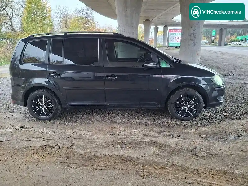 Volkswagen Touran 2010, фото з оголошення 2 з 10, VIN WVGZZZ1TZAW098493