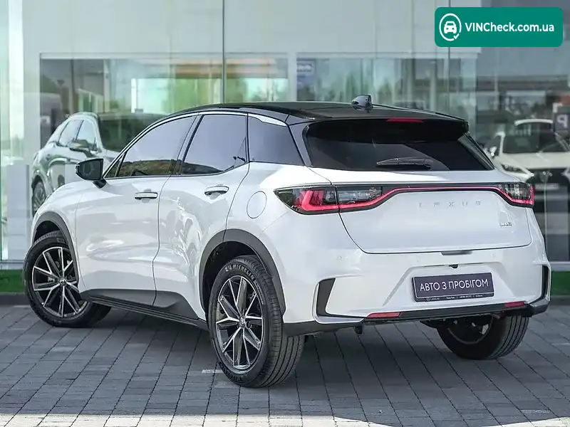 Lexus LBX 2025, фото з оголошення 2 з 20, VIN JTHAAAAE501048829