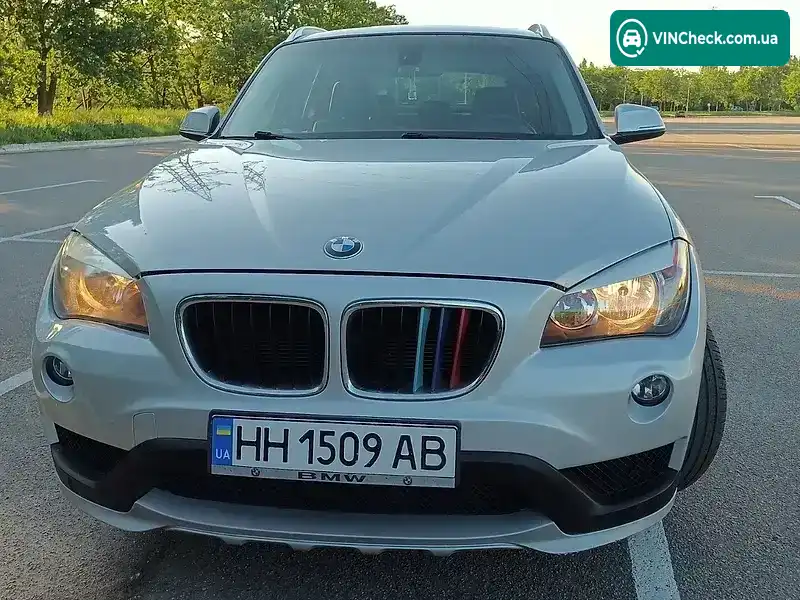 BMW X1 2014, фото з оголошення 2 з 21, VIN WBAVL1C55FVY29813