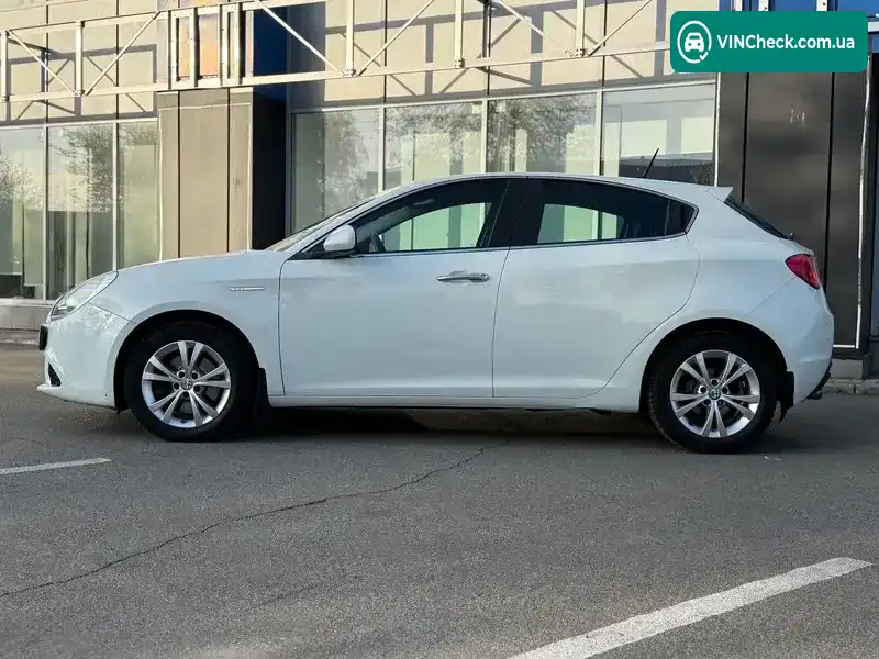 Alfa Romeo Giulietta 2013, фото з оголошення 2 з 21, VIN ZAR94000007223649