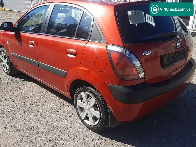 Kia Rio 2006, фото з оголошення 2 з 6, VIN KNEDE241266057522