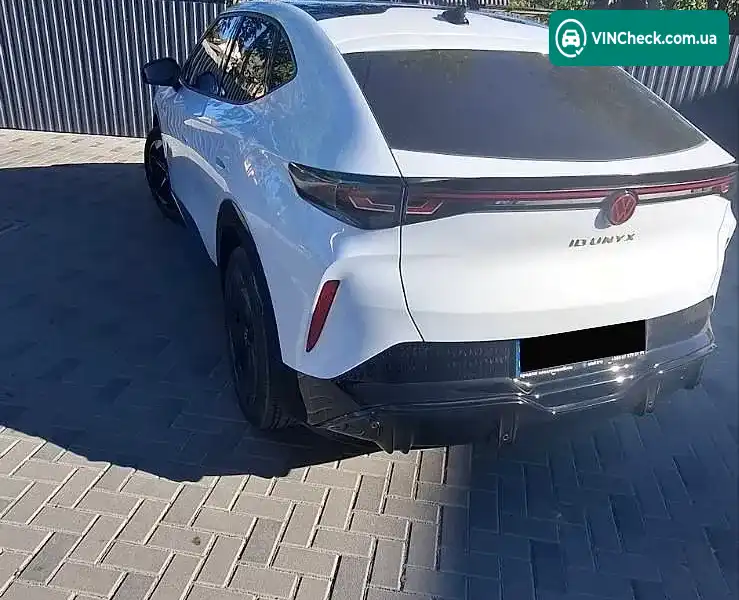 Volkswagen ID. UNYX 2024, фото з оголошення 2 з 8, VIN HVWJA1ERXR1206744