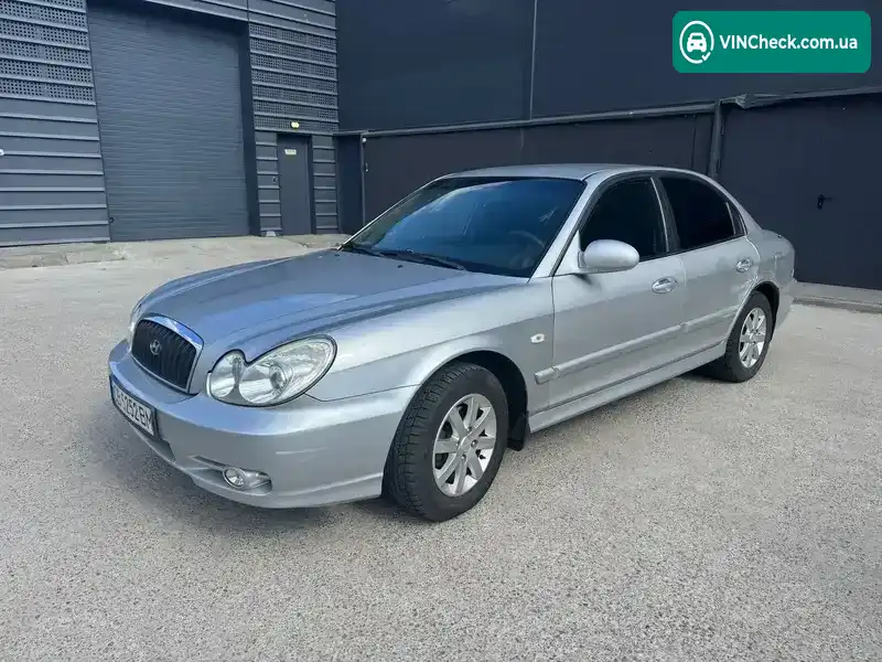 Hyundai Sonata 2003, фото з оголошення 2 з 21, VIN KMHEM41BP4A926484