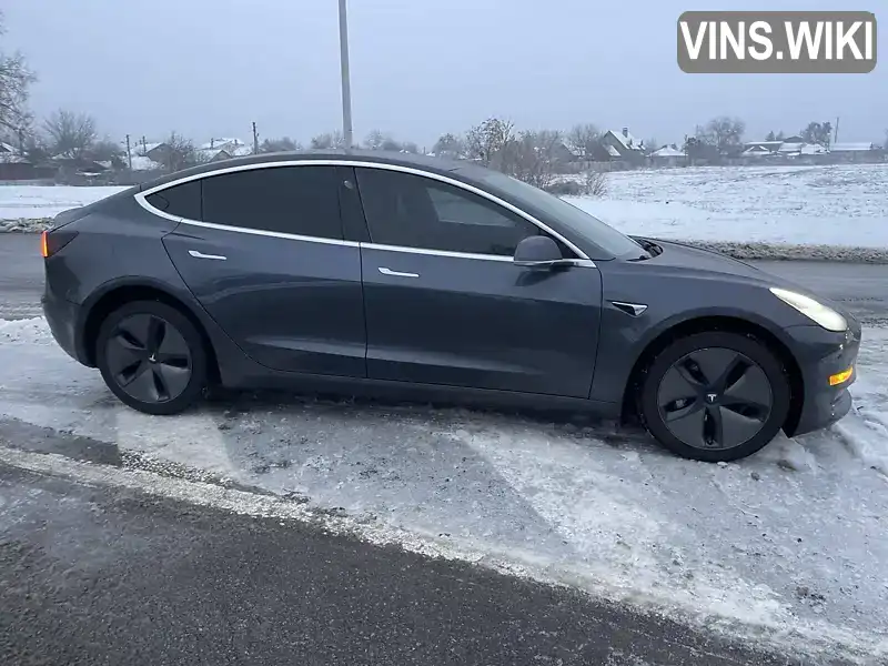 Tesla Model 3 2018, фото з оголошення 2 з 11, VIN 5YJ3E1EA0JF033931
