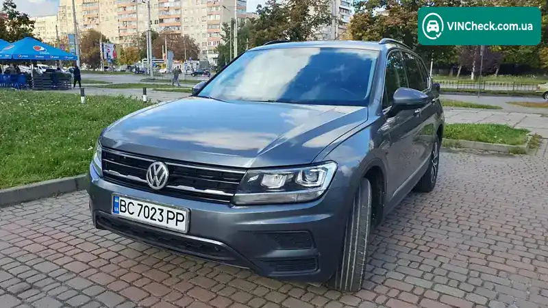 Volkswagen Tiguan 2019, фото з оголошення 1 з 20, VIN 3VV3B7AX3LM039700