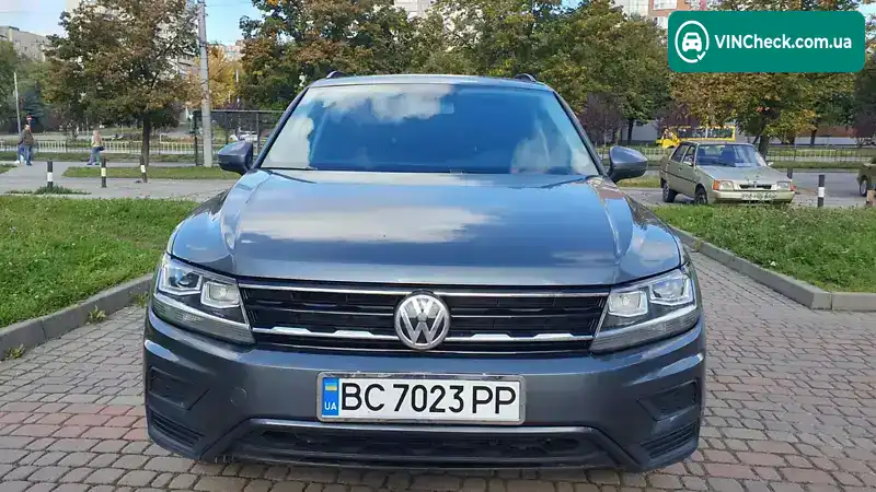 Volkswagen Tiguan 2019, фото з оголошення 2 з 20, VIN 3VV3B7AX3LM039700