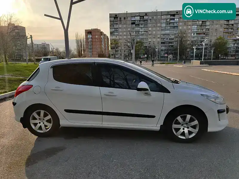 Peugeot 308 2008, фото з оголошення 2 з 10, VIN VF34C5FWF55228525
