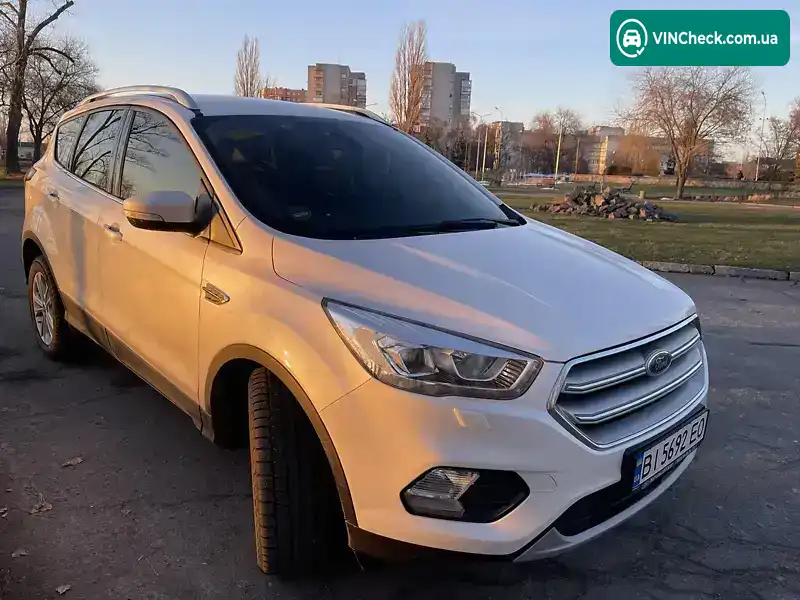 Ford Kuga 2019, фото з оголошення 2 з 17, VIN WF0AXXWPMAKJ47977