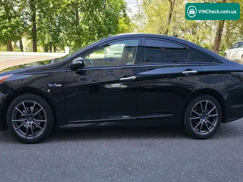 Hyundai Sonata 2012, фото з оголошення 2 з 21, VIN KMHEC4A48DA050582