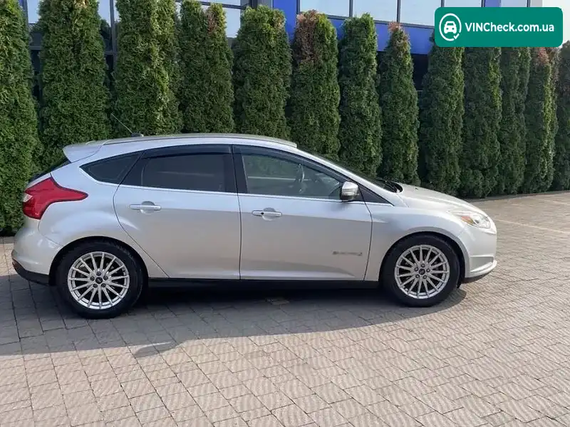 Ford Focus 2013, фото з оголошення 2 з 20, VIN 1FADP3R42DL348526