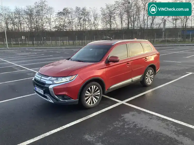 Mitsubishi Outlander 2018, фото з оголошення 1 з 21, VIN JA4AZ3A38KZ014936