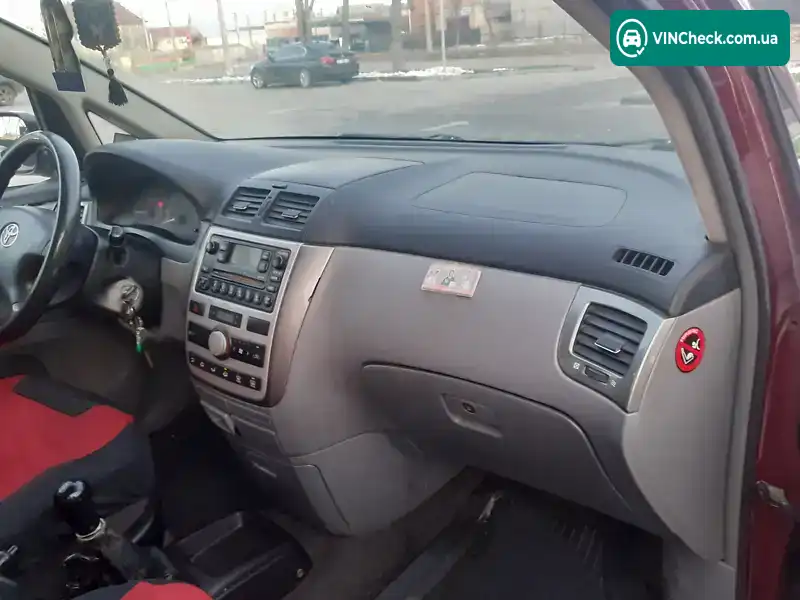Toyota Avensis Verso 2001, фото з оголошення 2 з 7, VIN JTEGG22B400009591