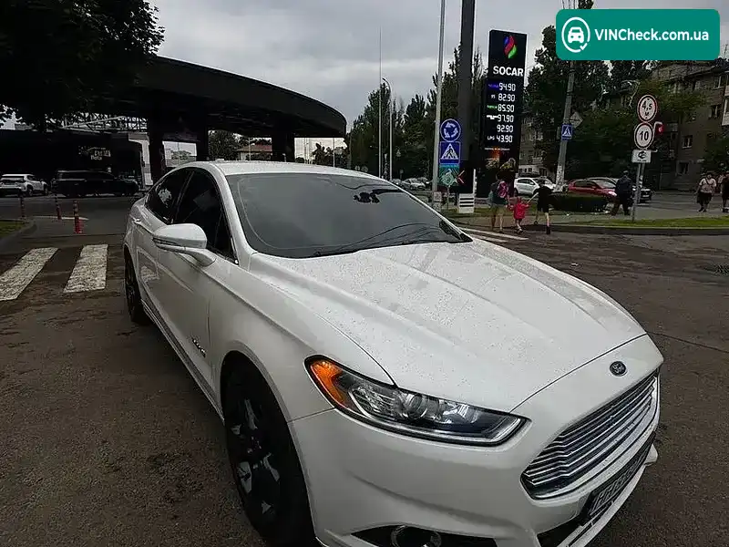 Ford Fusion 2012, фото з оголошення 2 з 12, VIN 3FA6P0LU6DR167575