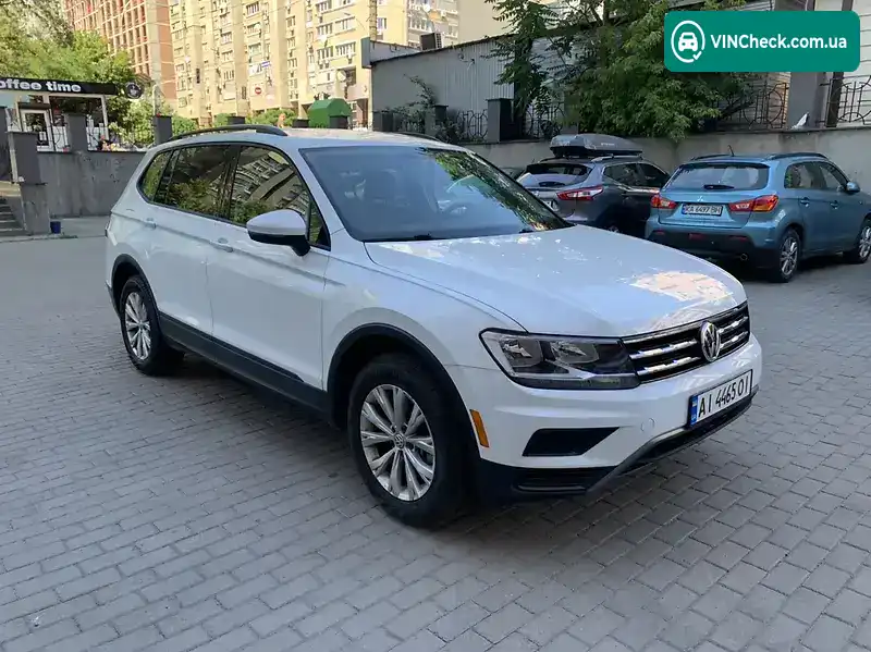 Volkswagen Tiguan 2017, фото з оголошення 2 з 8, VIN 3VV0B7AX7JM078502
