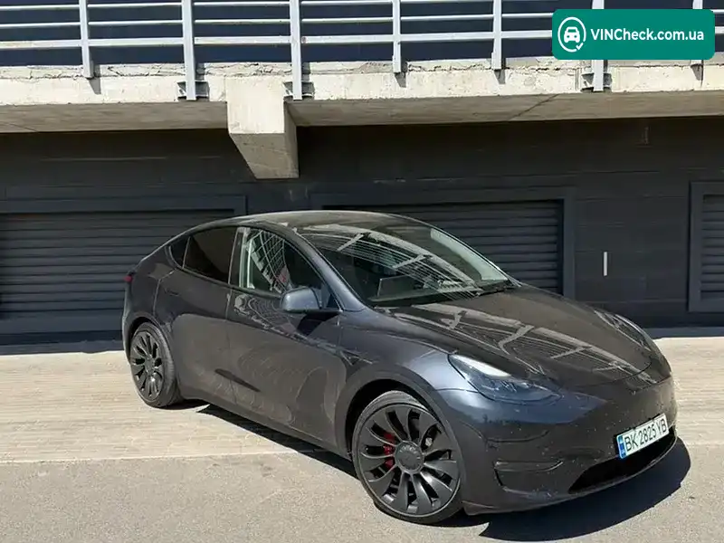 Tesla Model Y 2024, фото з оголошення 1 з 16, VIN 7SAYGDEF9RA322718