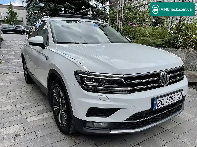 Volkswagen Tiguan 2018, фото з оголошення 2 з 20, VIN WVGZZZ5NZJM136149