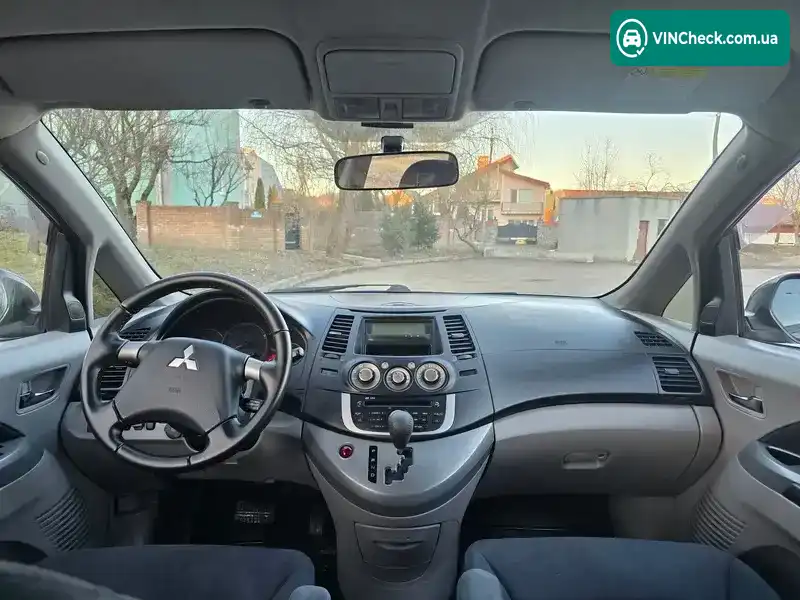 Mitsubishi Grandis 2007, фото з оголошення 2 з 21, VIN JMBLRNA4W8Z001226