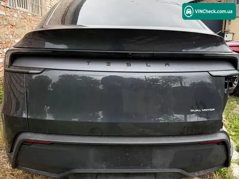 Tesla Model Y 2025, фото з оголошення 1 з 19, VIN 7SAYGDEE3TF446601