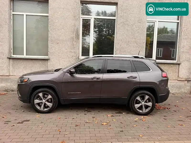 Jeep Cherokee 2018, фото з оголошення 2 з 13, VIN 1C4PJLDB1KD170467