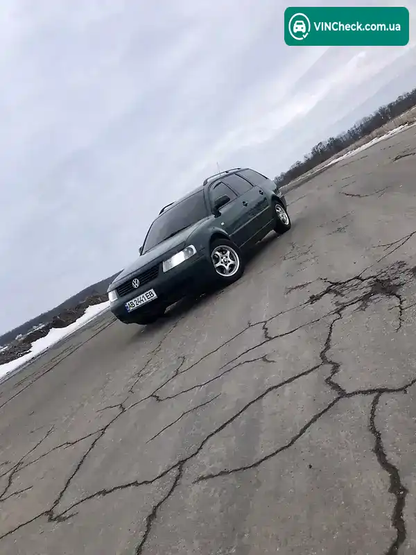 Volkswagen Passat 2000, фото з оголошення 2 з 20, VIN WVWZZZ3BZXE387345