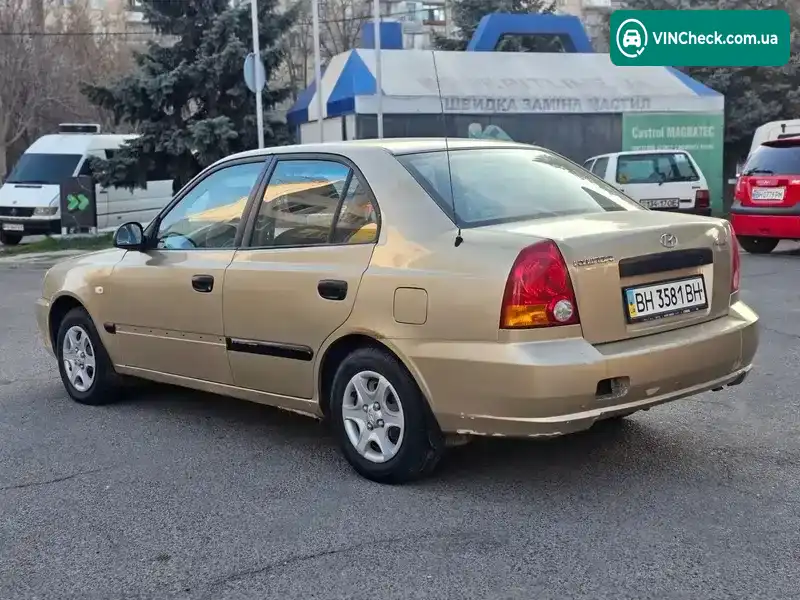Hyundai Accent 2004, фото з оголошення 2 з 14, VIN KMHCG41FP3U500918
