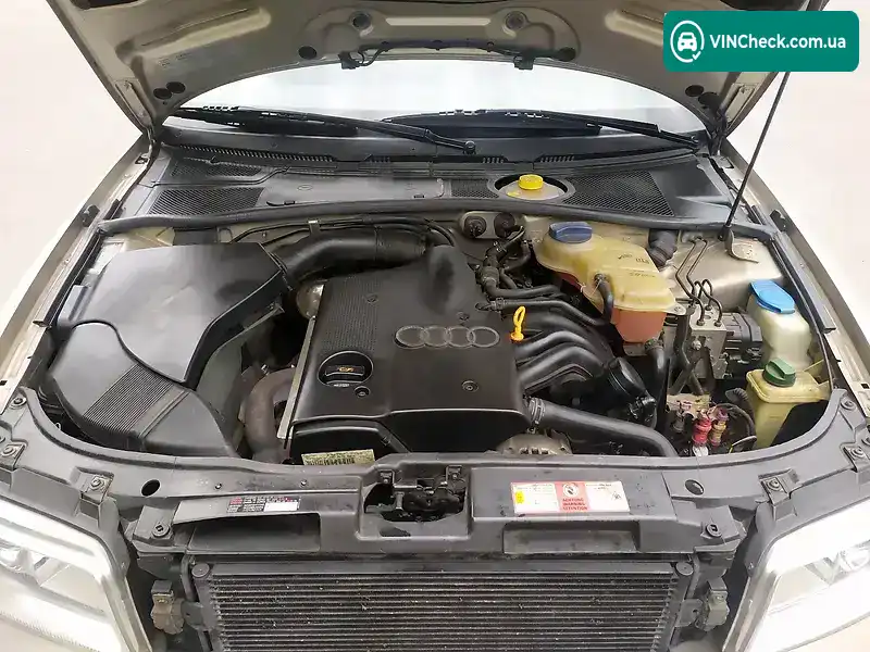 Audi A4 1999, фото з оголошення 1 з 19, VIN WAUZZZ8DZYA052602