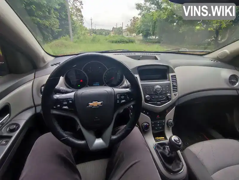 Chevrolet Cruze 2009, фото з оголошення 2 з 13, VIN KL1JF69E9AK612767