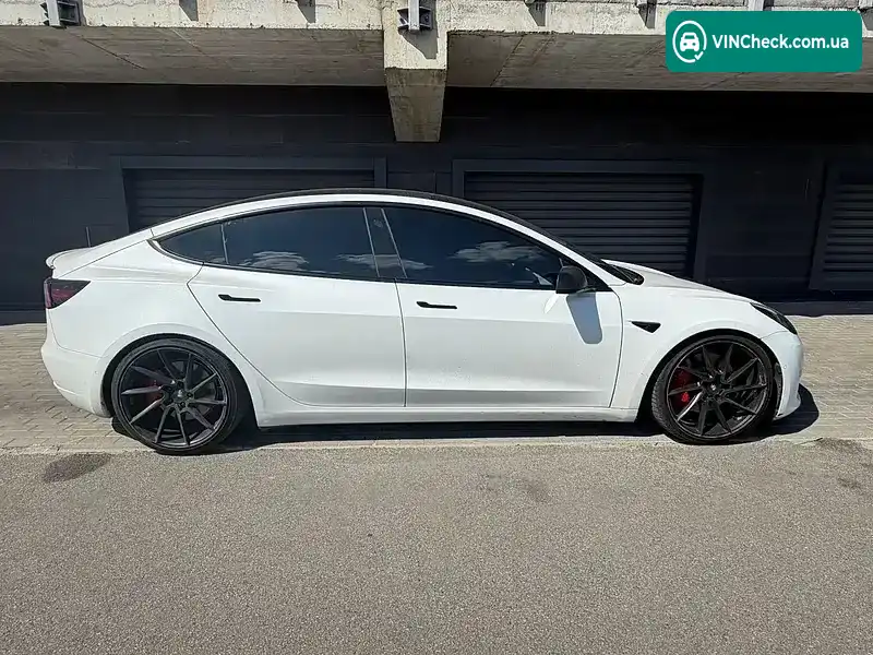 Tesla Model 3 2021, фото з оголошення 1 з 12, VIN 5YJ3E1EC1MF984564
