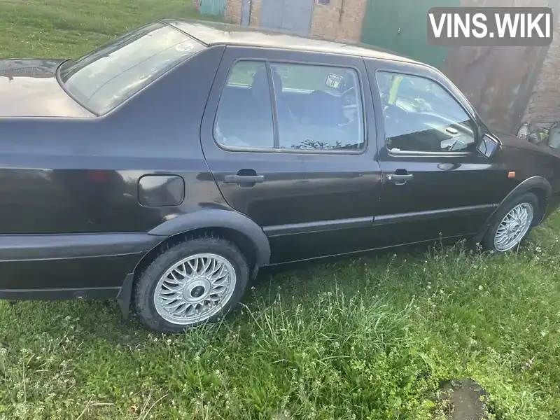 Volkswagen Vento 1992, фото з оголошення 2 з 7, VIN WVWZZZ1HZPW149421