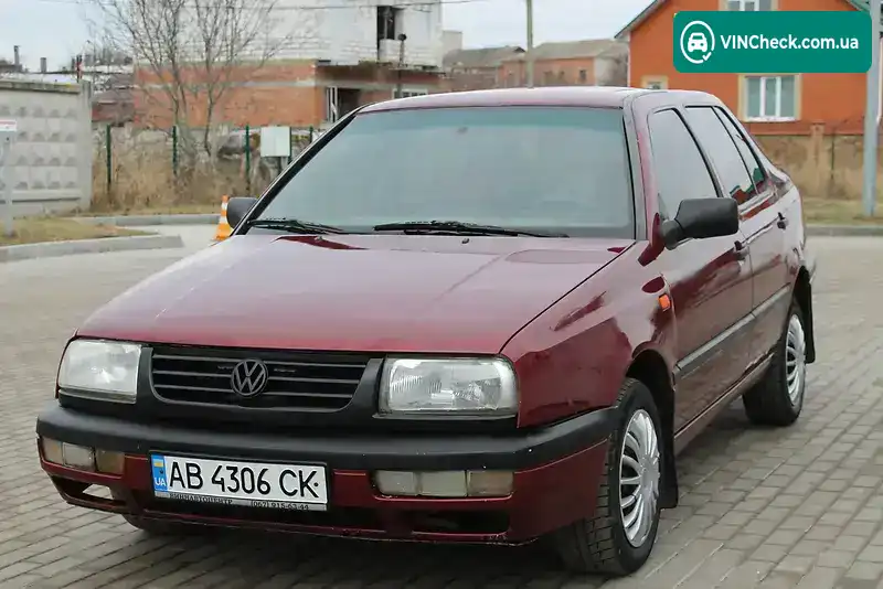 Volkswagen Vento 1992, фото з оголошення 1 з 20, VIN WVWZZZ1HZNW109680