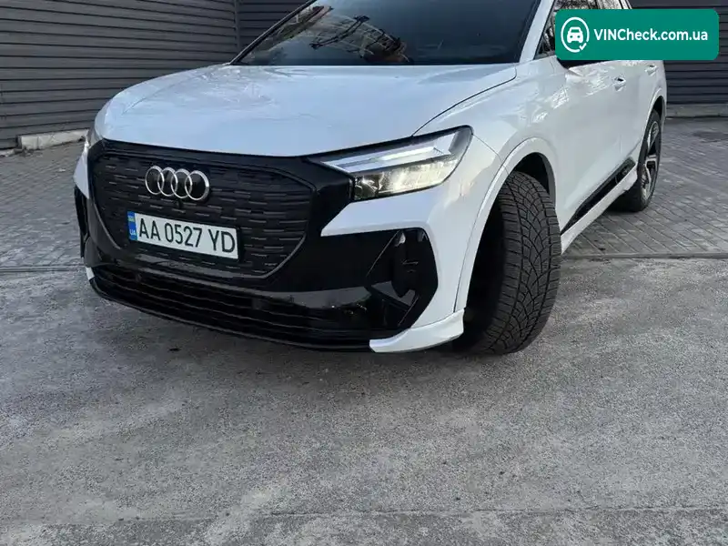 Audi Q4 e-tron 2023, фото з оголошення 2 з 10, VIN LFVVB9G39P5229903