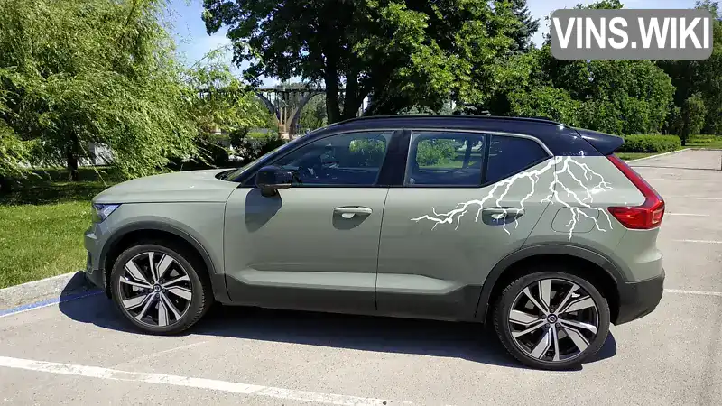 Volvo XC40 2021, фото з оголошення 2 з 21, VIN YV1XZEDVEN2679437