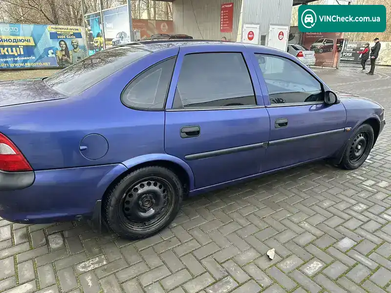 Opel Vectra 1996, фото з оголошення 2 з 12, VIN W0L000036T1111654